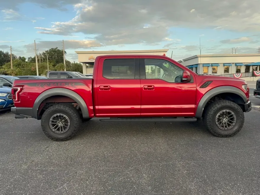 2020 Ford F-150 Raptor photo 1