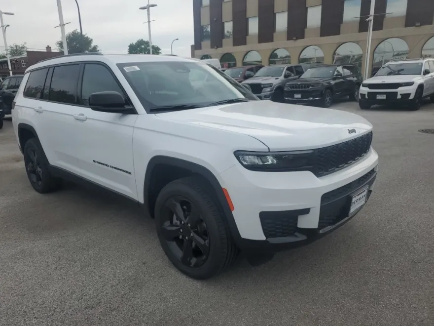 2025 Jeep Grand Cherokee Altitude X photo 1