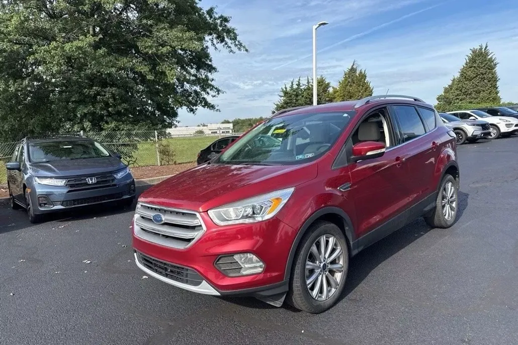 2017 Ford Escape Titanium photo 1