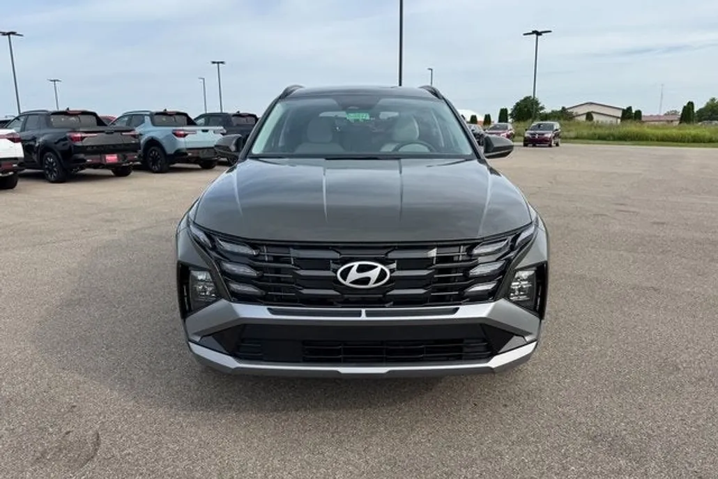 2025 Hyundai Tucson SEL photo 1