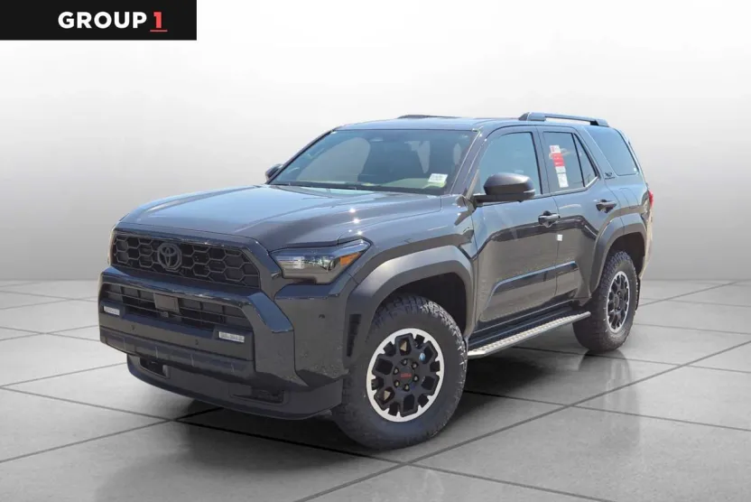 2025 Toyota 4Runner SR5 4WD photo 1