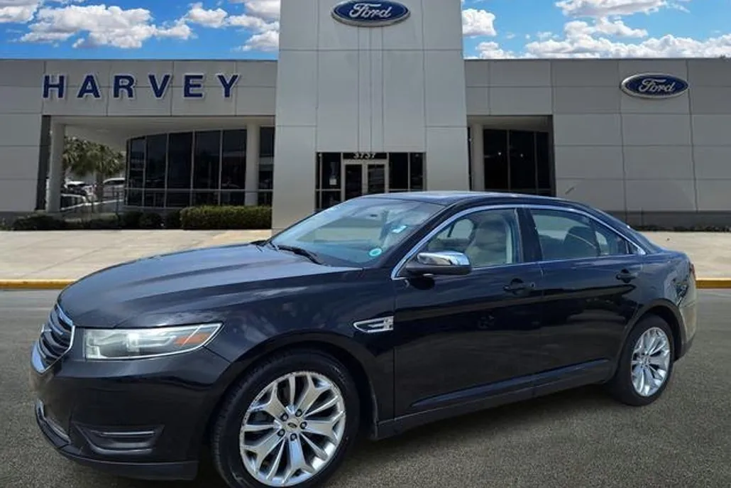 2019 Ford Taurus Limited photo 1