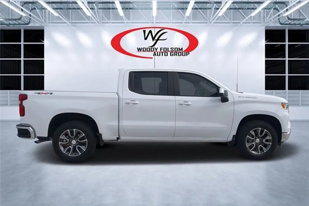 2024 Chevrolet Silverado 1500 LT photo 1