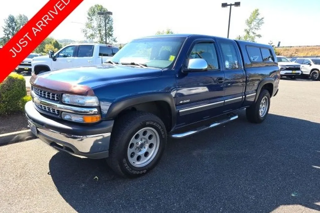 2001 Chevrolet Silverado 1500 LS photo 1