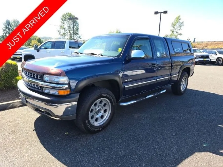 2001 Chevrolet Silverado 1500 LS photo 1