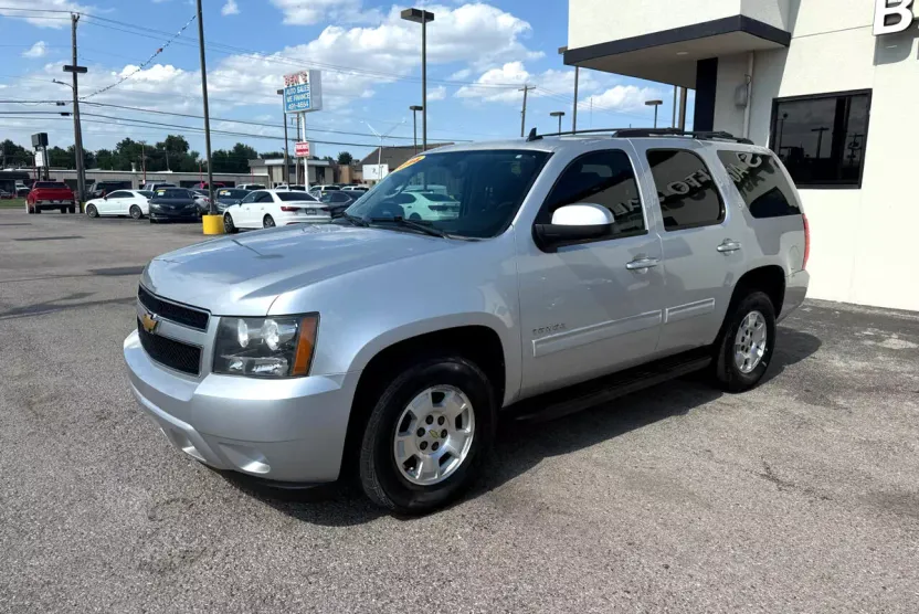 2014 Chevrolet Tahoe LT photo 1