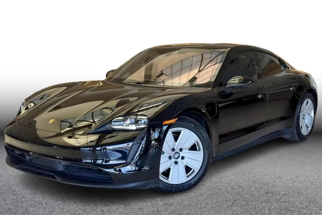 2022 Porsche Taycan photo 1