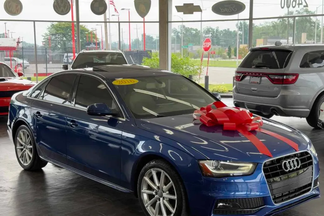 2016 Audi A4 Premium photo 1