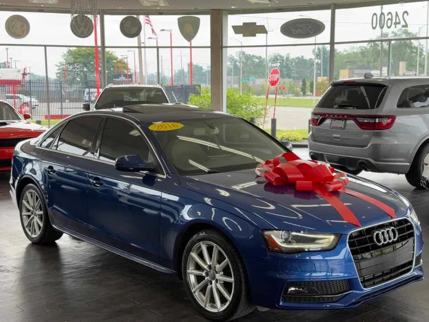 2016 Audi A4 Premium photo 1