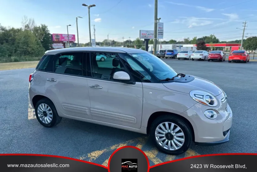2015 Fiat 500L Easy photo 1