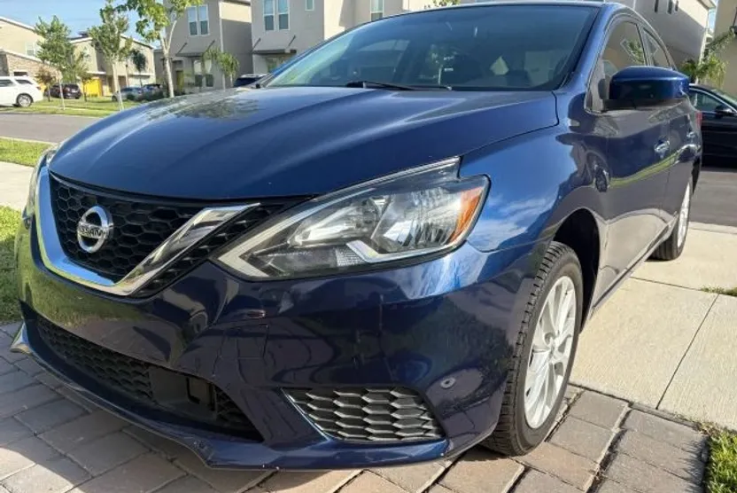 2019 Nissan Sentra SV photo 1