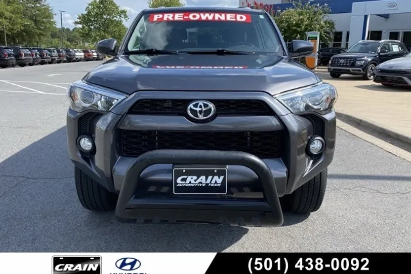 2018 Toyota 4Runner SR5 photo 1