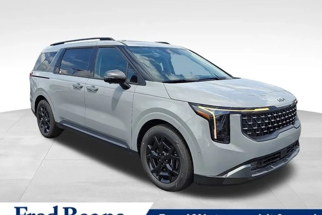 2026 Kia Carnival SX photo 1