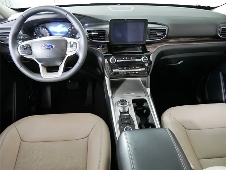 2023 Ford Explorer Limited photo 1
