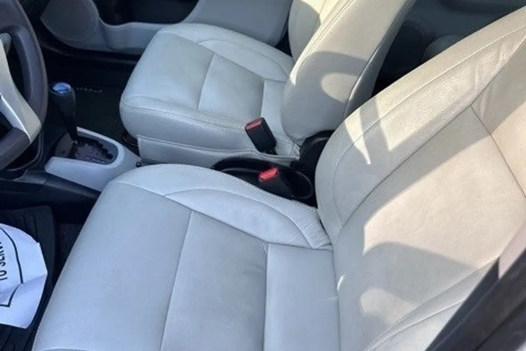 2012 Toyota Prius C photo 1