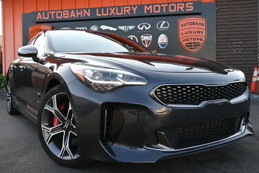 2019 Kia Stinger GT photo 1