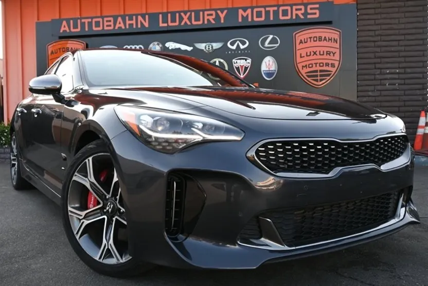 2019 Kia Stinger GT photo 1