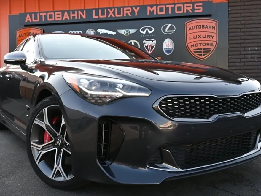 2019 Kia Stinger GT photo 1