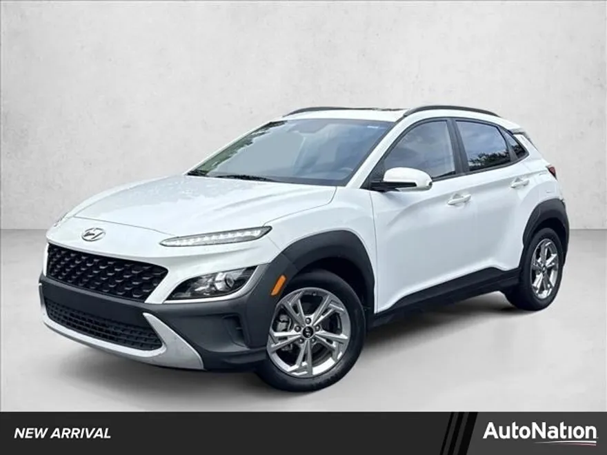 2022 Hyundai Kona SEL photo 1