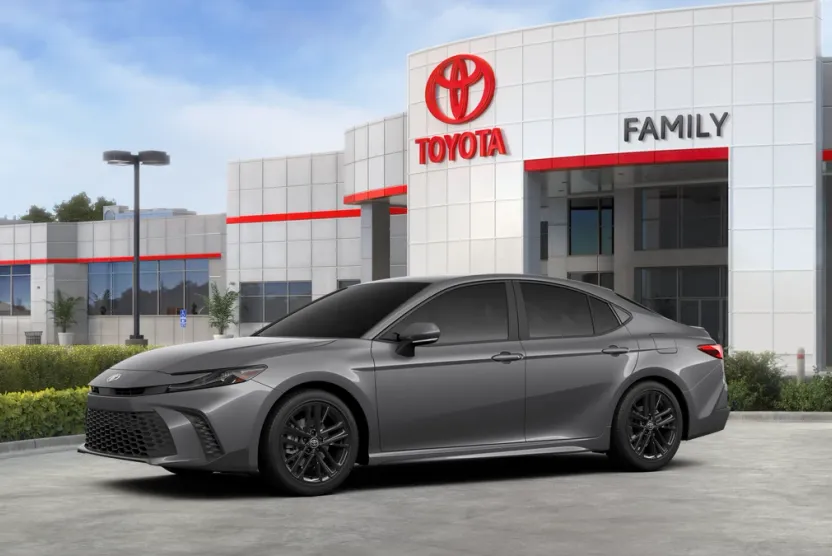 2026 Toyota Camry SE photo 1