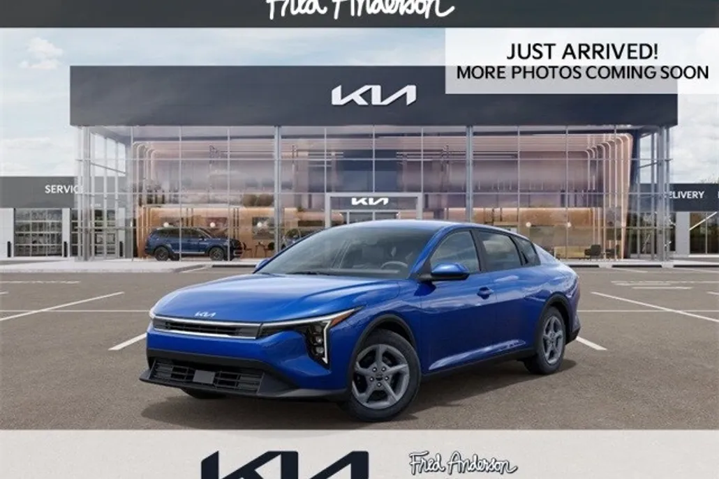 2025 Kia K4 LX photo 1