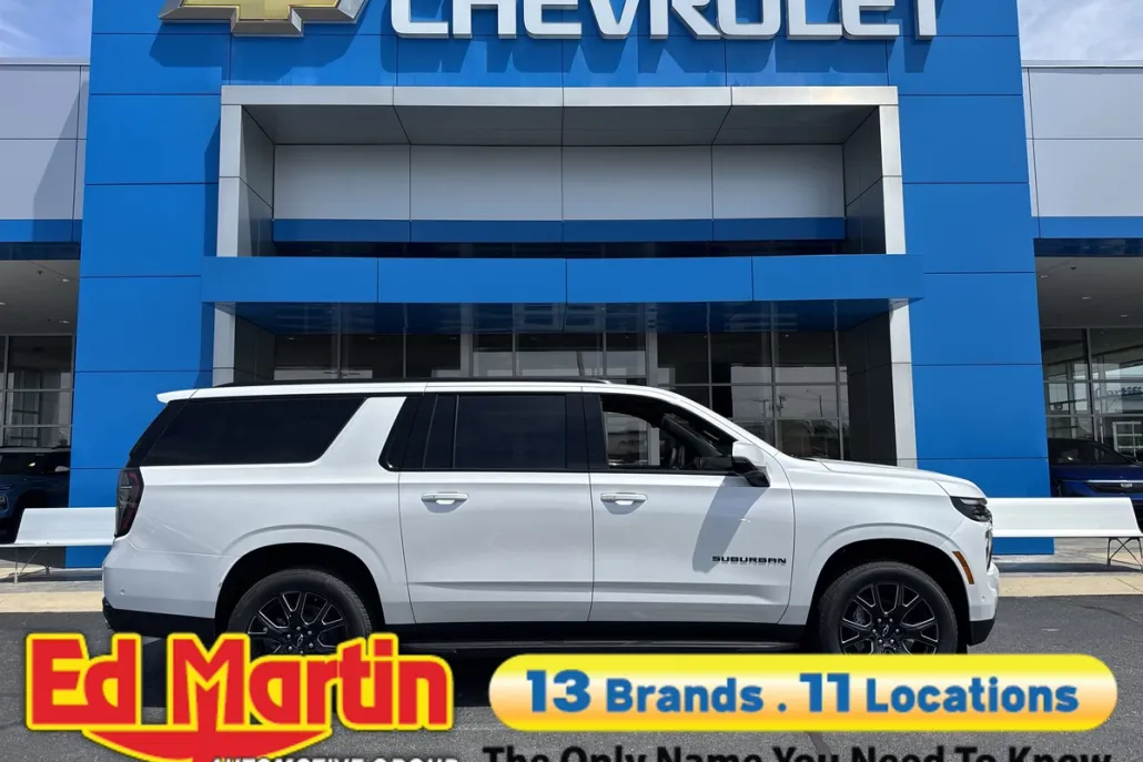 2025 Chevrolet Suburban RST photo 1