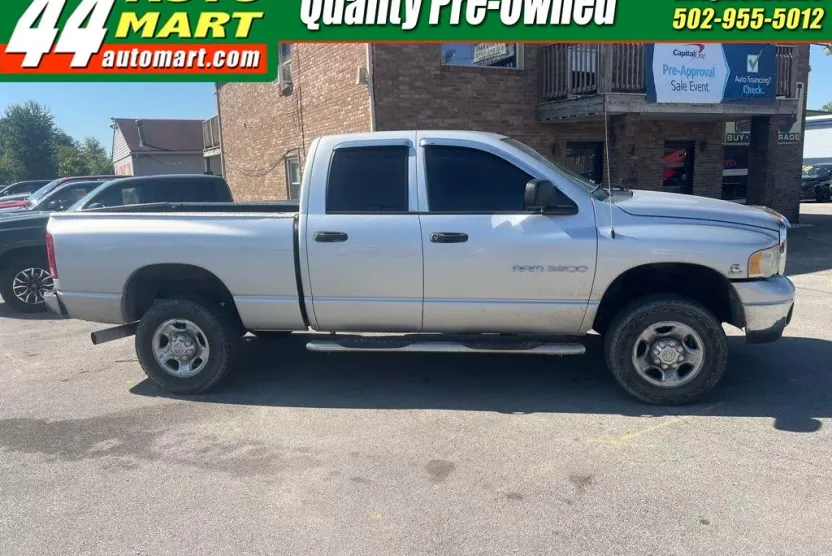 2003 Dodge Ram SLT photo 1