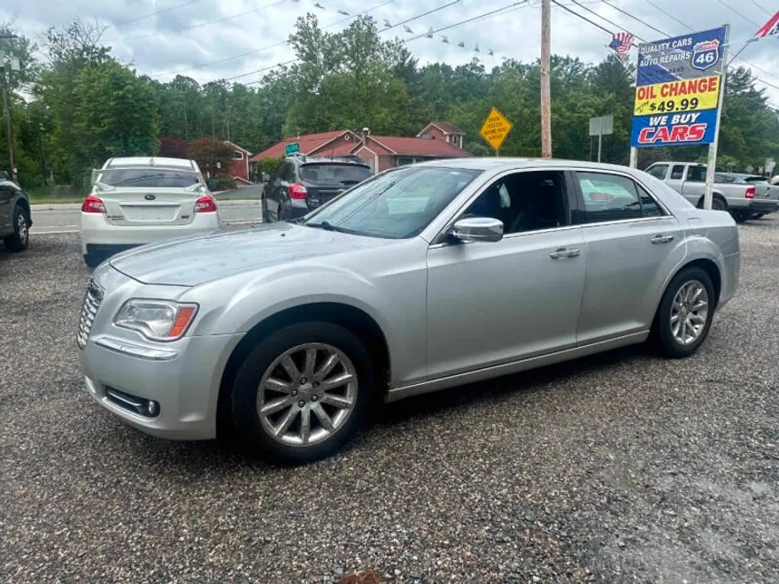 2012 Chrysler 300 Limited photo 1
