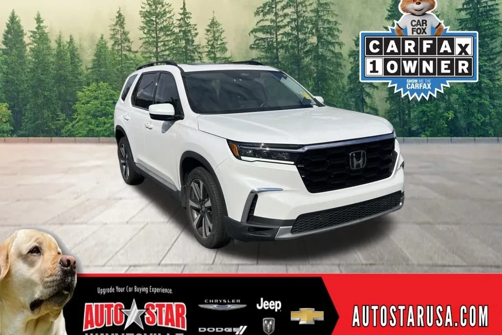 2023 Honda Pilot Touring photo 1
