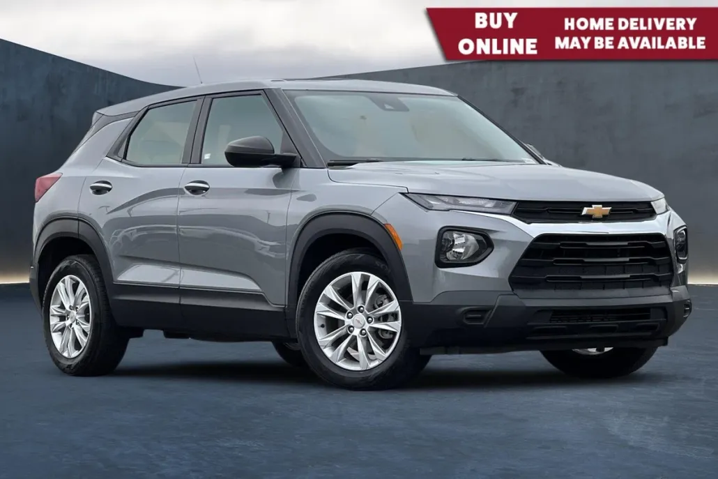 2023 Chevrolet Trailblazer LS photo 1