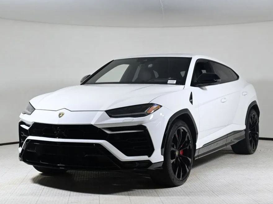 2022 Lamborghini Urus photo 1
