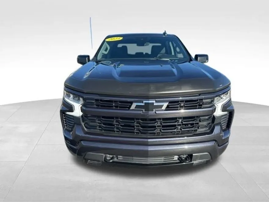 2023 Chevrolet Silverado 1500 RST photo 1