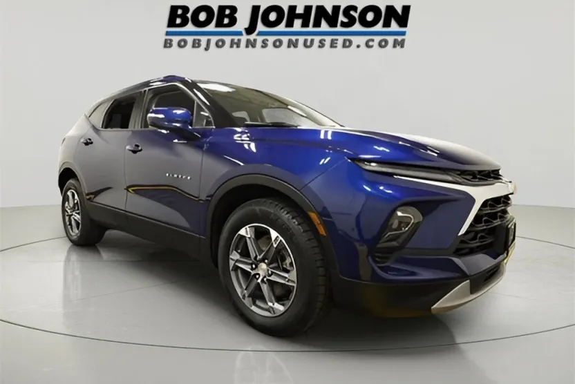 2023 Chevrolet Blazer Leather photo 1