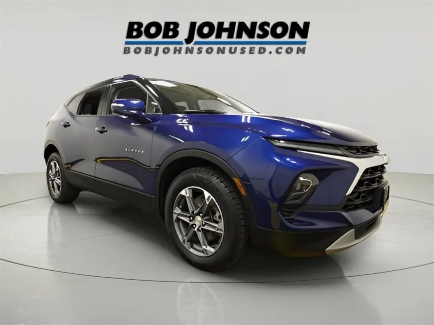 2023 Chevrolet Blazer Leather photo 1