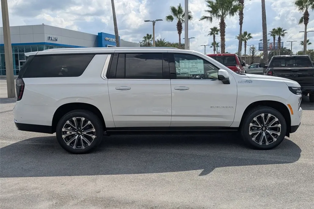 2025 Chevrolet Suburban High Country photo 1
