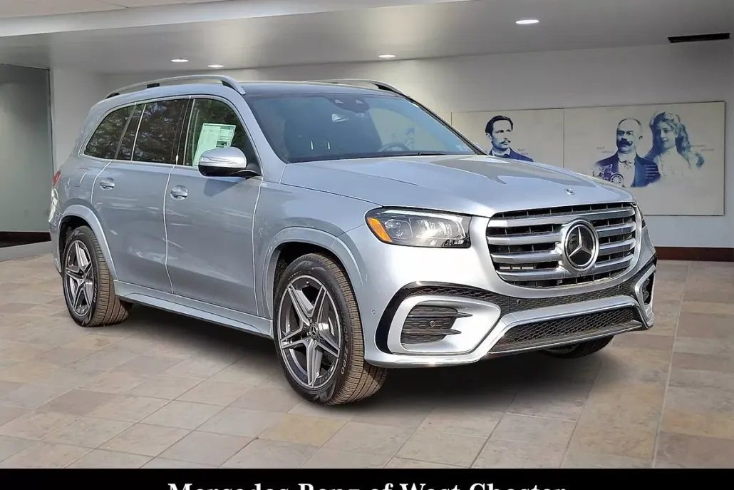 2025 Mercedes Benz GLS 450 4MATIC photo 1