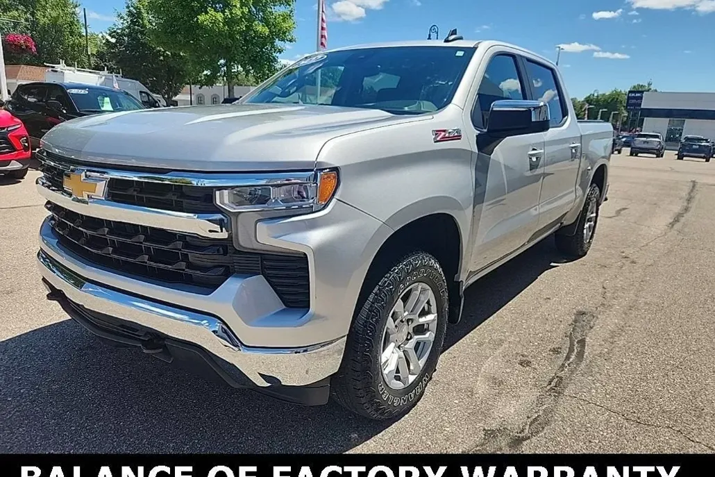2022 Chevrolet Silverado 1500 LT photo 1