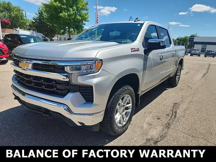 2022 Chevrolet Silverado 1500 LT photo 1
