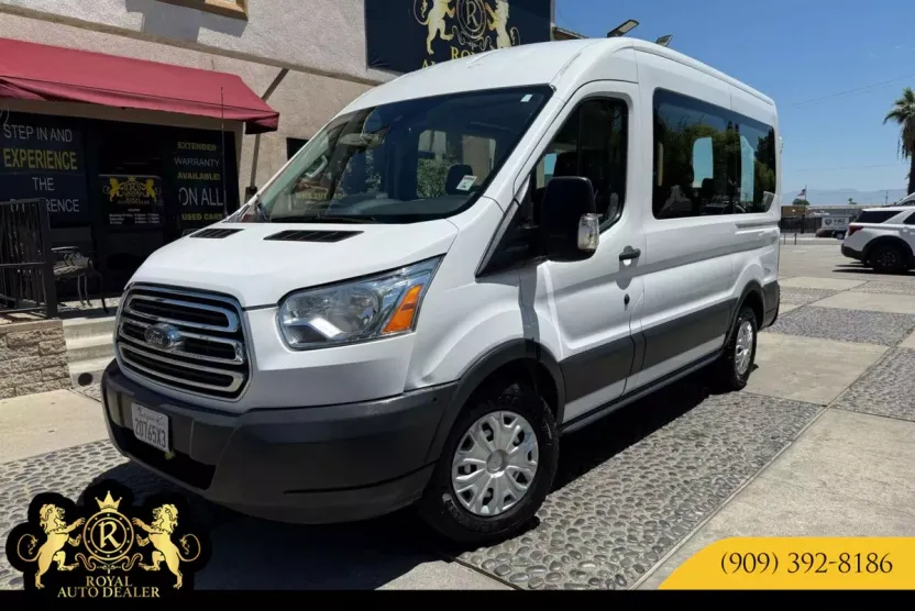 2017 Ford Transit XLT photo 1