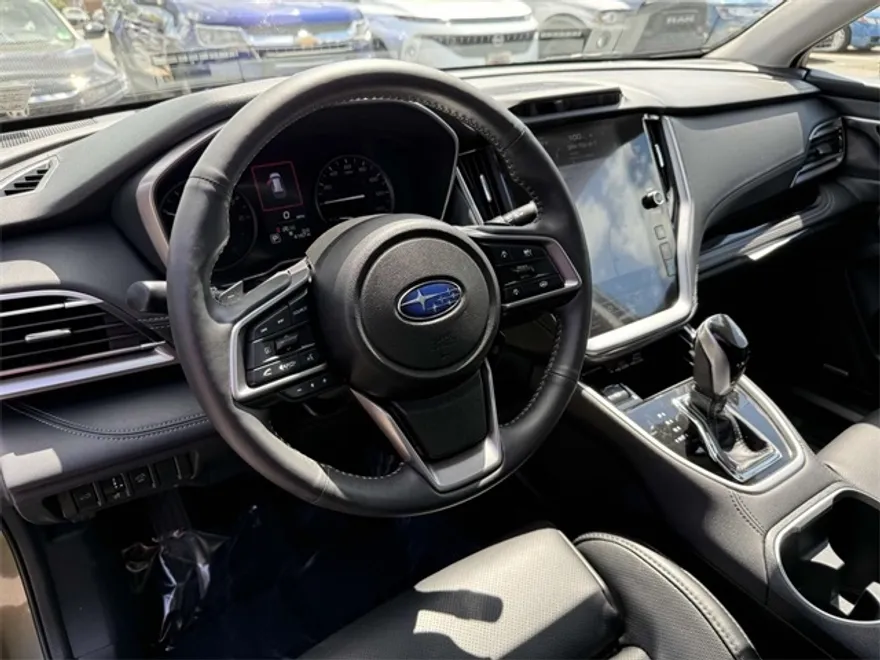 2025 Subaru Outback Touring photo 1