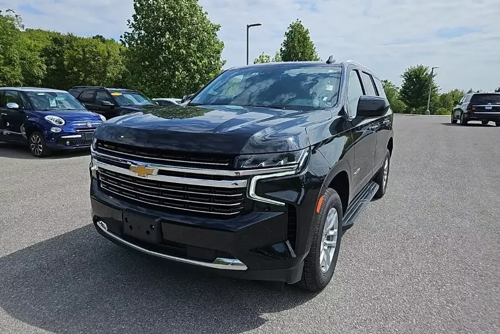 2023 Chevrolet Tahoe LT photo 1