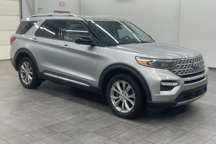 2023 Ford Explorer Limited photo 1
