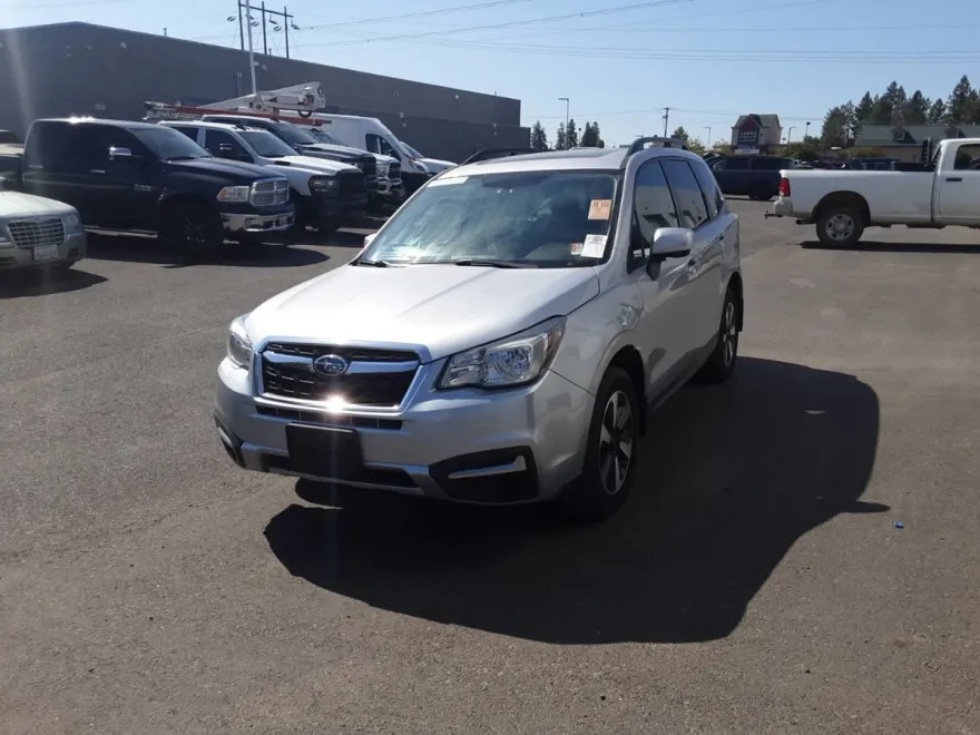 2018 Subaru Forester Premium photo 1