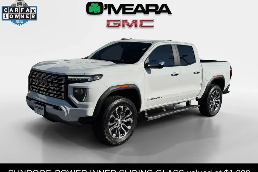 2023 Gmc Canyon Denali photo 1