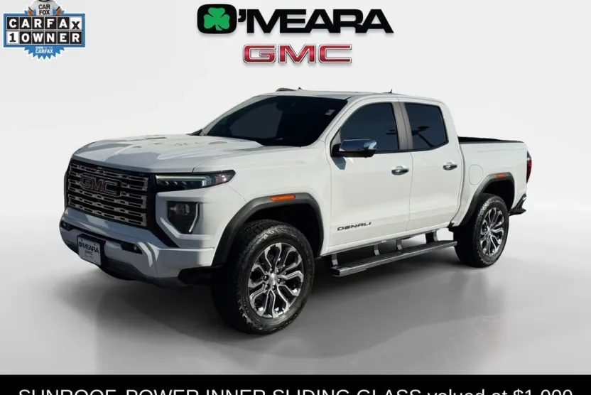 2023 Gmc Canyon Denali photo 1