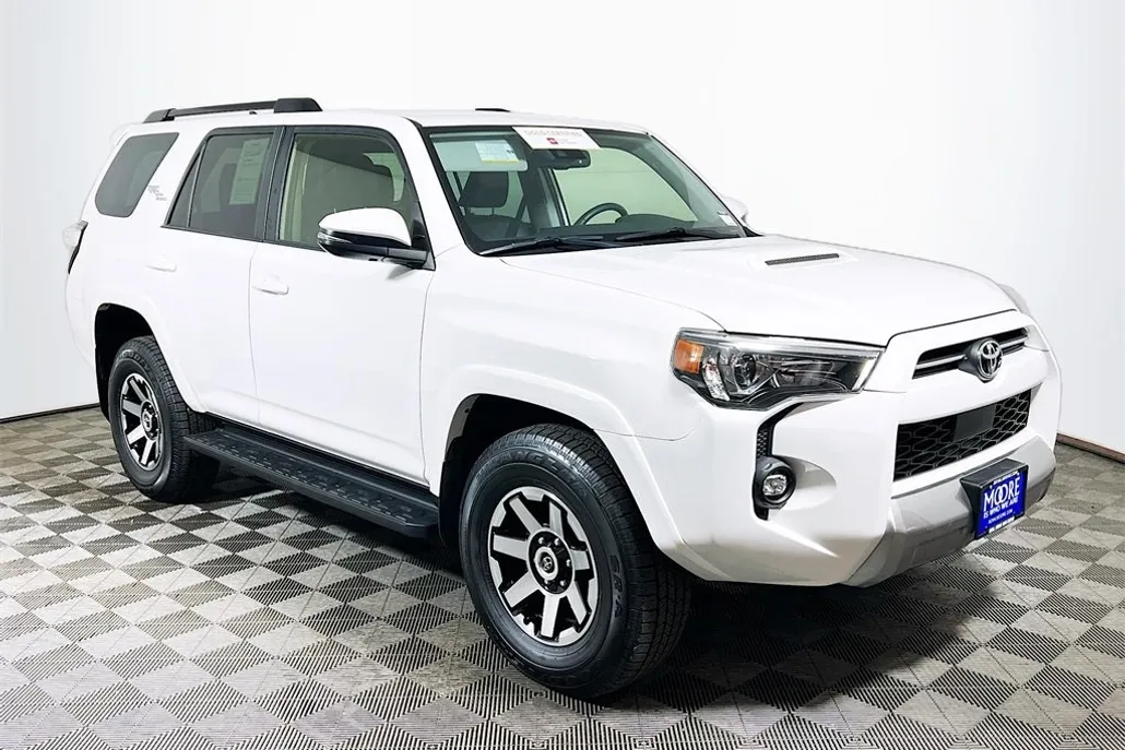 2022 Toyota 4Runner TRD Off-Road Premium photo 1