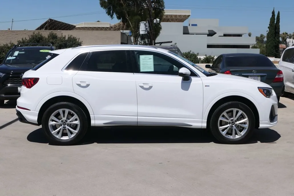 2022 Audi Q3 Premium S line photo 1