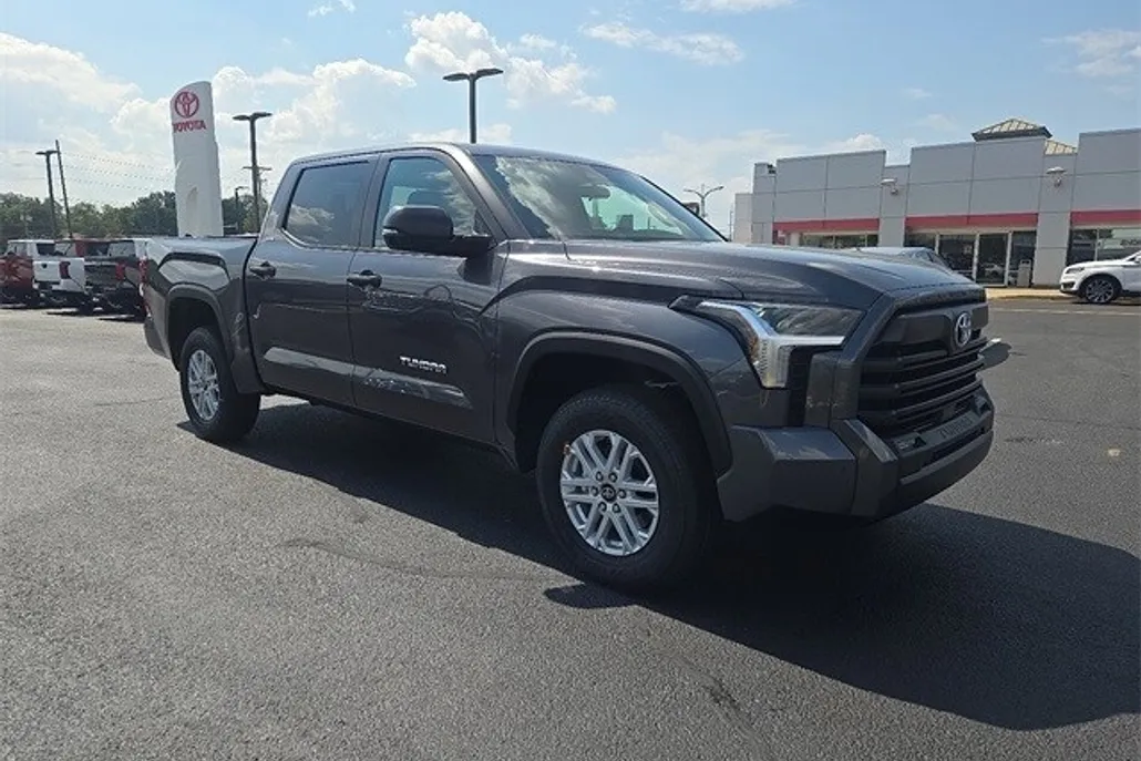 2026 Toyota Tundra SR5 photo 1
