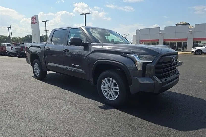 2026 Toyota Tundra SR5 photo 1