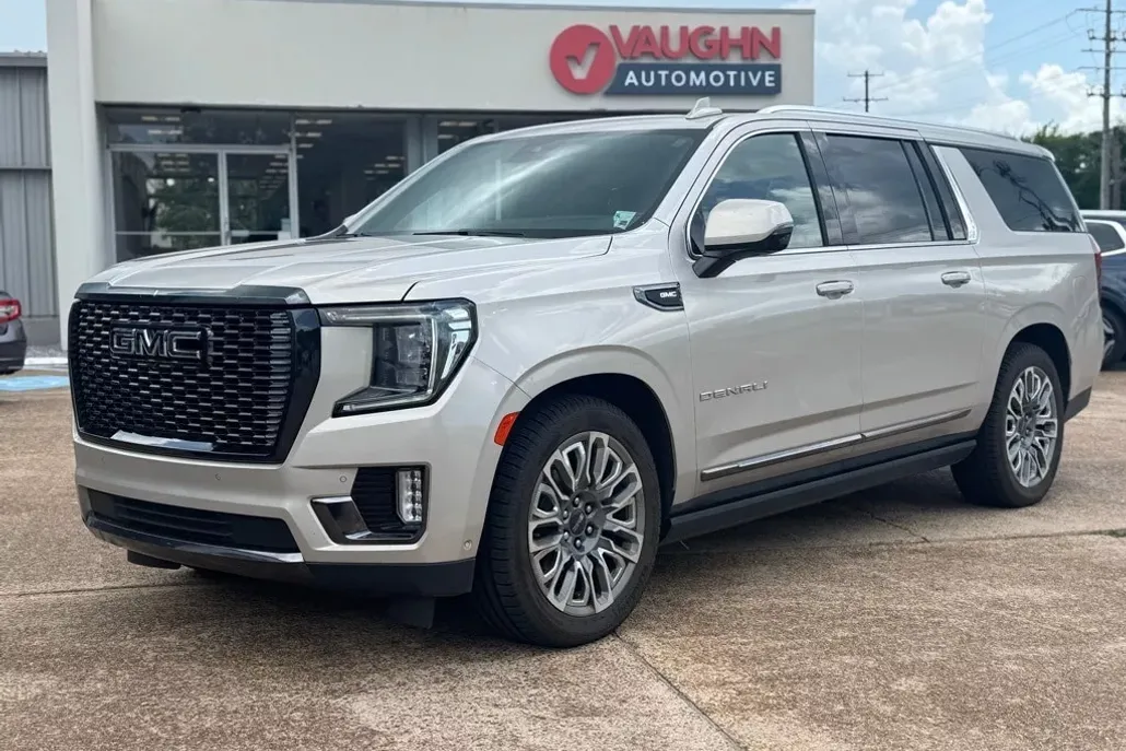 2023 Gmc Yukon XL Denali Ultimate photo 1